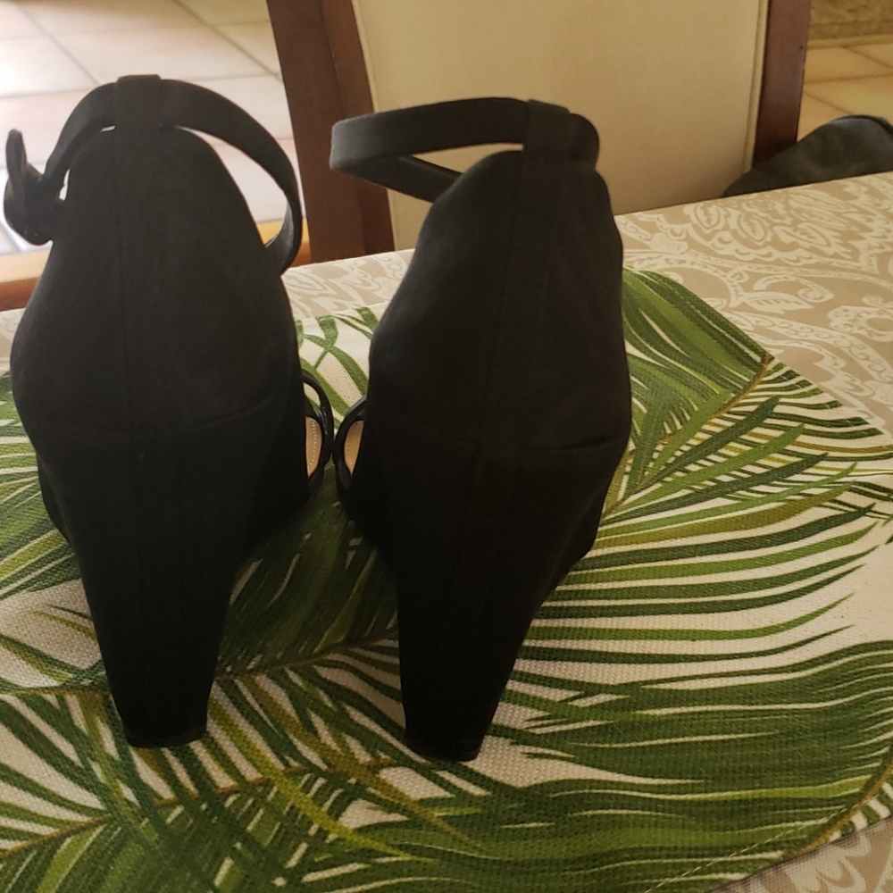 Imagine VinceCamuto 7 1/2 M I M Lessli - Picture 4 of 4